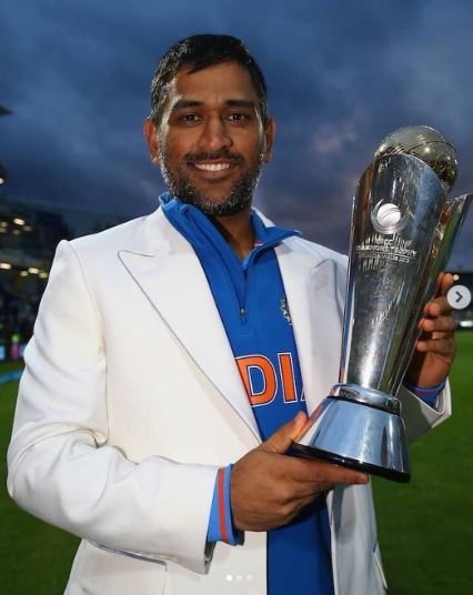 MS Dhoni, Indian sports legend